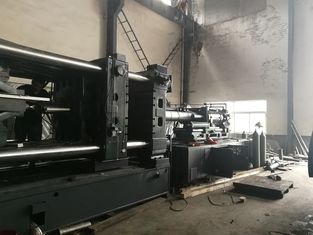Painting Bucket Plastic Injection Molding Machine 580 Ton For Different Size Making