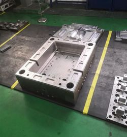 High Precision Auto Injection Molding Machine Hot / Cold Runner Customized Cavity