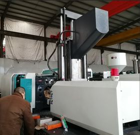 Automatic Plastic Injection Molding Machine 240 Ton Energy Saving 5.4*1.5*2m