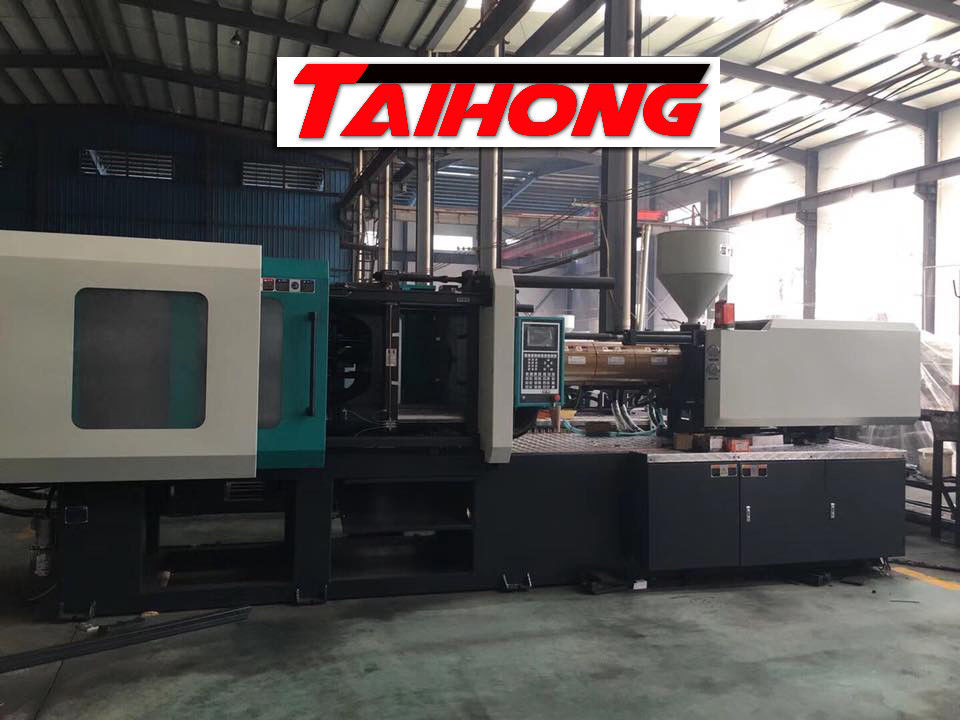 290 Ton Spoon Fork Knife Plastic Mold Injection Machine For Pp Ps Material