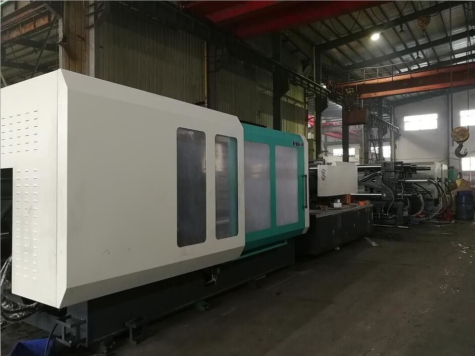 Poultr Drinker / Feeder Plastic Injection Molding Machine 530 Ton Low Failure Rate