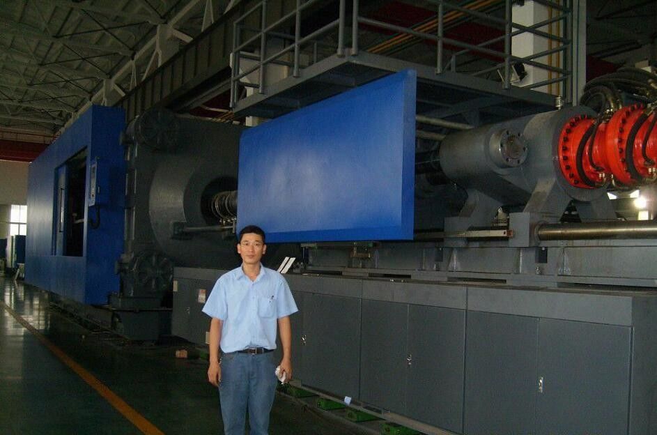 Injection Molding Machine Plastic Making Machine 1000 Ton For pvc material