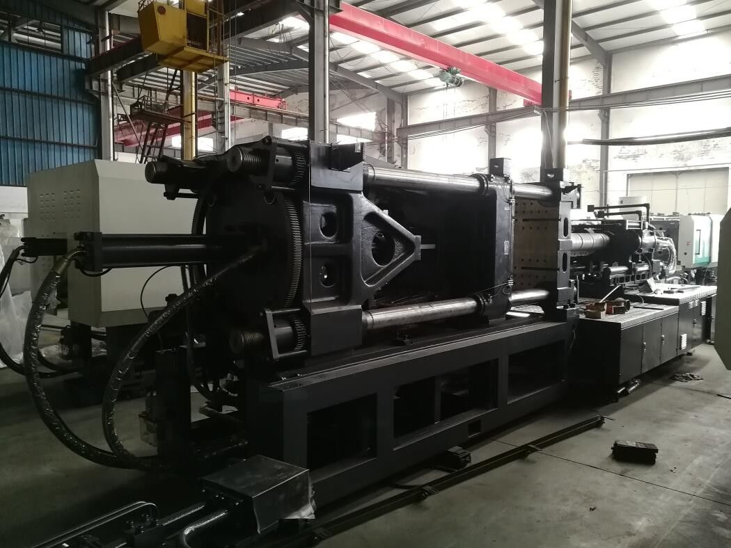 Energy Saving Hydraulic Injection Moulding Machine Long Lifetime Low Noise
