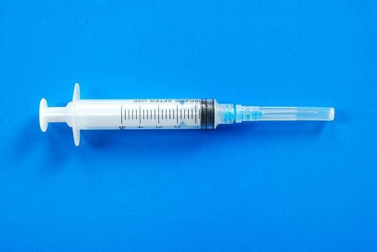 16kw Injection Plastic Molding Machine 240 Tons For Making Syringe Product