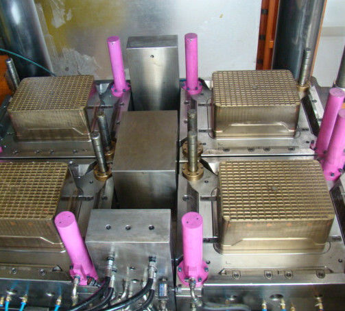 Low Noise Plastic Molding Equipment / Plastic crate Making Machine Simple Operation