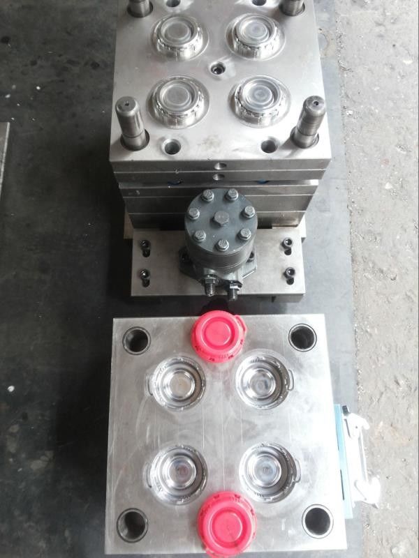ISO9001 Standard Auto Injection Molding Machine For PET Bottle Cap Mold