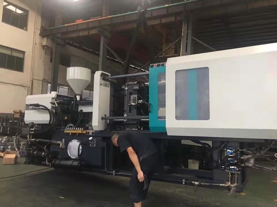 Central Clamping Structure  780 Ton Auto Injection Molding Machine With Intellectual Control Unit