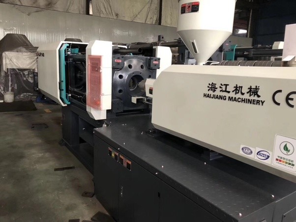 Injection Machine 5800 HJF 580 Servo Injection Molding Machine / 21.5t Plastic Injection Machine