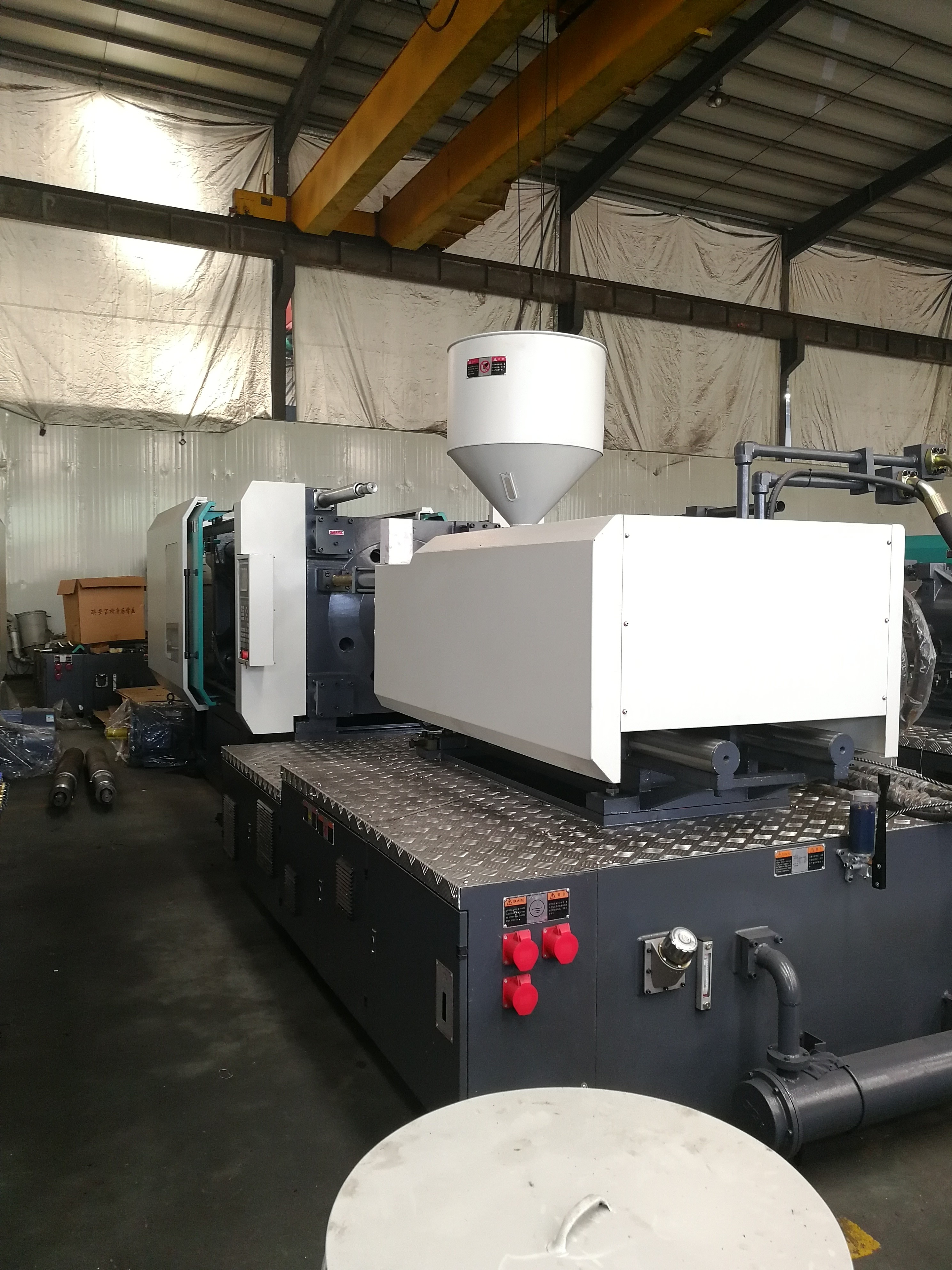 HJF400 Servo Motor Injection Molding Machine / Horizontal Injection
